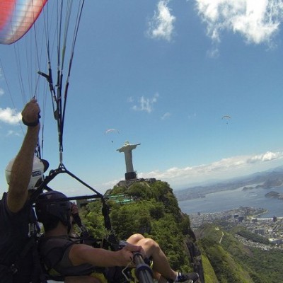 Voo de parapente no Cristo Redentor!