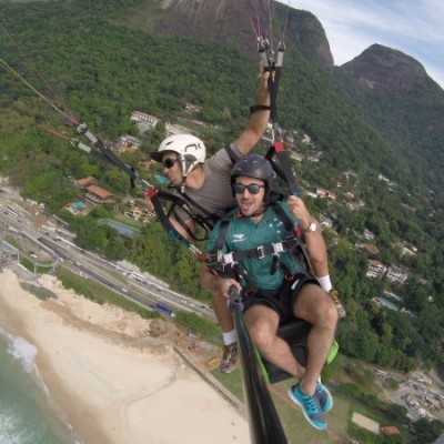 Muita emoção no voo de parapente com o piloto Rodrigo Mangabeira